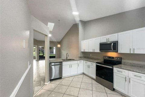 Adosado en venta en Kissimmee, Florida, 3 dormitorios, 136.66 m2 № 1268500 - foto 2