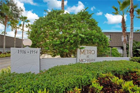 Condo in Orlando, Florida, 3 bedrooms  № 1326254 - photo 16