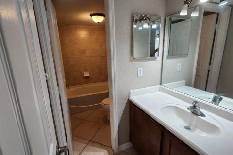 Condo in Orlando, Florida, 3 bedrooms  № 1326254 - photo 8