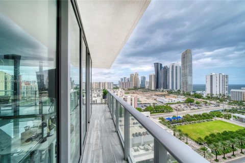 Condo in Sunny Isles Beach, Florida, 3 bedrooms  № 1325590 - photo 14