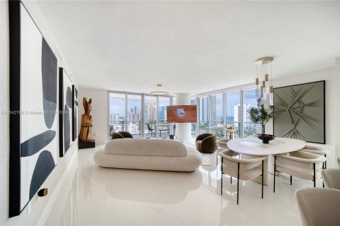 Condo in Sunny Isles Beach, Florida, 3 bedrooms  № 1325590 - photo 4