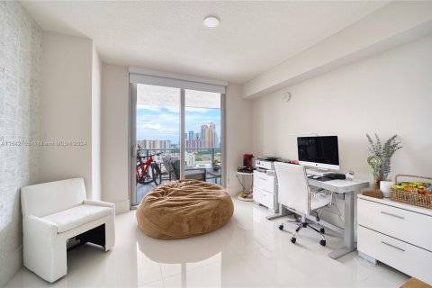 Condo in Sunny Isles Beach, Florida, 3 bedrooms  № 1325590 - photo 13