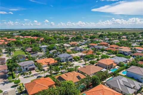 Villa ou maison à vendre à Miami, Floride: 4 chambres, 223.8 m2 № 1318842 - photo 8