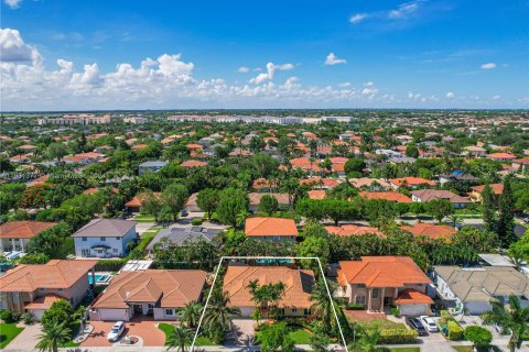 Villa ou maison à vendre à Miami, Floride: 4 chambres, 223.8 m2 № 1318842 - photo 6