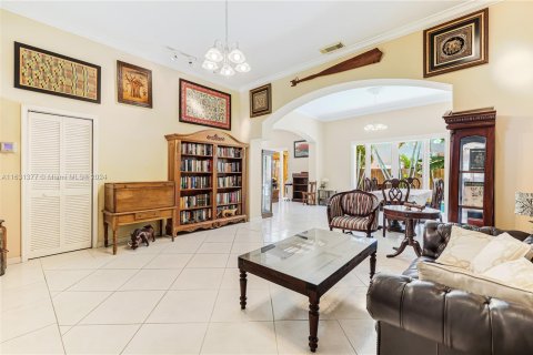 Villa ou maison à vendre à Miami, Floride: 4 chambres, 223.8 m2 № 1318842 - photo 15