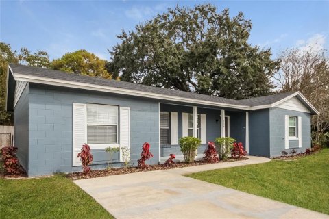 Villa ou maison à louer à Casselberry, Floride: 3 chambres, 124.3 m2 № 1346432 - photo 3