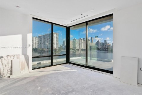Adosado en venta en North Miami Beach, Florida, 4 dormitorios, 313.55 m2 № 866037 - foto 16