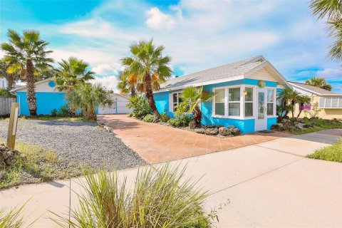 House in Flagler Beach, Florida 3 bedrooms, 124.67 sq.m. № 1390833 - photo 2