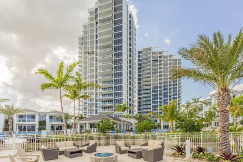 Condominio en venta en North Palm Beach, Florida, 3 dormitorios, 181.07 m2 № 1224830 - foto 15