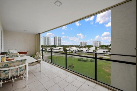 Condo in North Palm Beach, Florida, 2 bedrooms  № 1017030 - photo 19