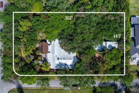 Купить земельный участок в Майами, Флорида № 1138643 - фото 1
