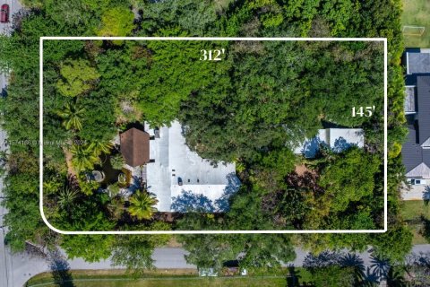 Terreno en venta en Miami, Florida № 1138643 - foto 1