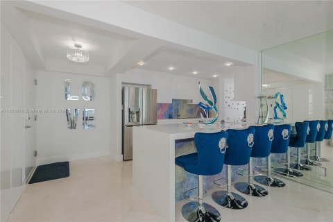 Condominio en alquiler en Hollywood, Florida, 2 dormitorios, 130.06 m2 № 1383018 - foto 5