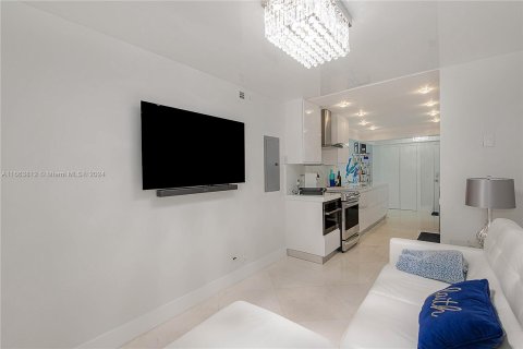 Condominio en alquiler en Hollywood, Florida, 2 dormitorios, 130.06 m2 № 1383018 - foto 10