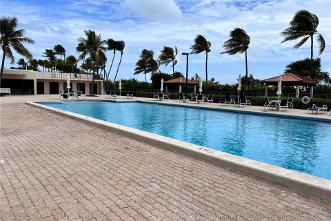 Condominio en alquiler en Miami Beach, Florida, 1 dormitorio, 99.87 m2 № 1383021 - foto 16