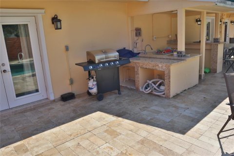 House in Pompano Beach, Florida 3 bedrooms, 125.42 sq.m. № 445892 - photo 4