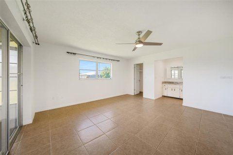 Casa en venta en Port Charlotte, Florida, 2 dormitorios, 96.06 m2 № 1339199 - foto 15