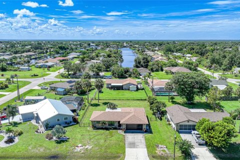 Villa ou maison à vendre à Port Charlotte, Floride: 2 chambres, 96.06 m2 № 1339199 - photo 4