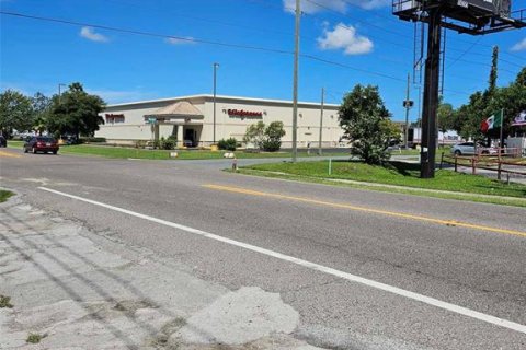 Commercial property in New Port Richey, Florida № 1339162 - photo 22