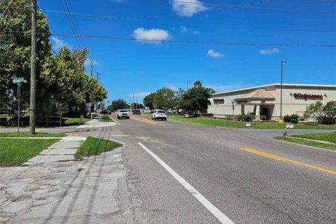 Propiedad comercial en alquiler en New Port Richey, Florida № 1339160 - foto 20