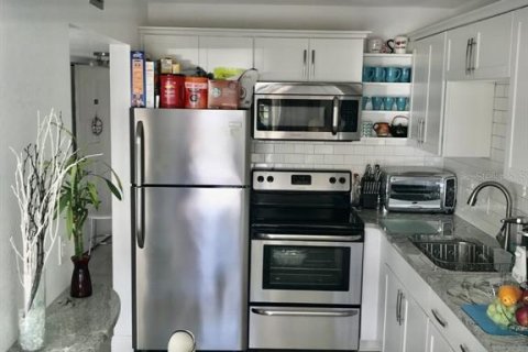 Condominio en alquiler en Clearwater, Florida, 3 habitaciones, 49.7 m2 № 424540 - foto 12