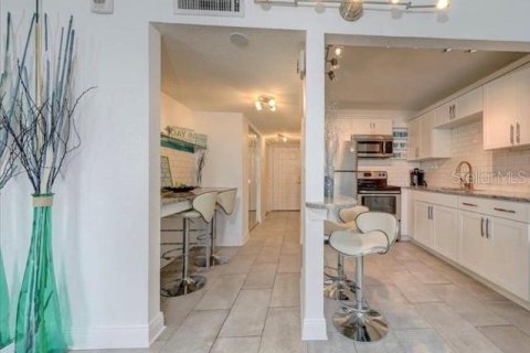 Copropriété à louer à Clearwater, Floride: 3 pièces, 49.7 m2 № 424540 - photo 3