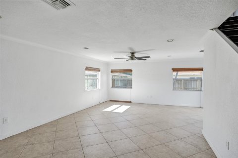 House in Fort Lauderdale, Florida 4 bedrooms, 256.32 sq.m. № 1174962 - photo 13