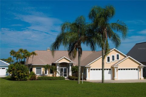 Купить виллу или дом в Лейк-Плэсид, Флорида 4 комнаты, 342.53м2, № 760160 - фото 2