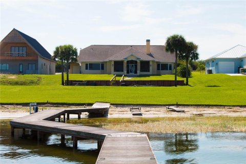 House in Lake Placid, Florida 5 bedrooms, 342.53 sq.m. № 760160 - photo 8