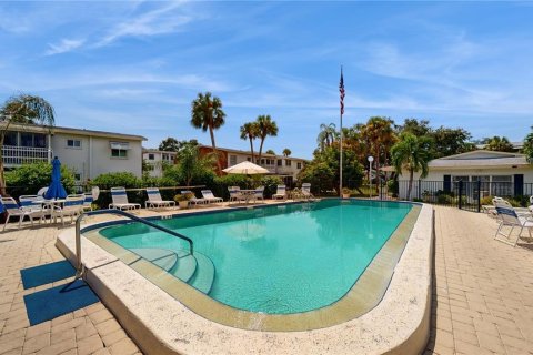 Condo in Bradenton, Florida, 1 bedroom  № 1375066 - photo 22