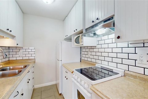 Copropriété à vendre à Bradenton, Floride: 1 chambre, 39.11 m2 № 1375066 - photo 13