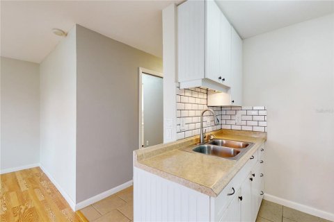 Copropriété à vendre à Bradenton, Floride: 1 chambre, 39.11 m2 № 1375066 - photo 12