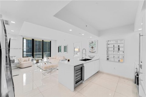 Condominio en venta en Miami, Florida, 2 dormitorios, 119.19 m2 № 1411950 - foto 6