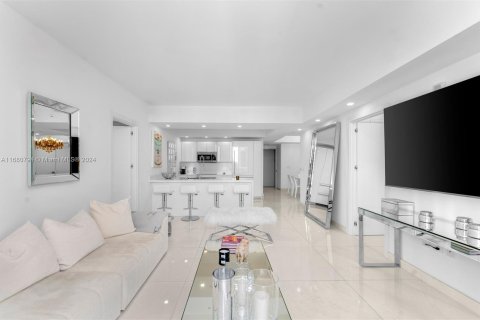 Condominio en venta en Miami, Florida, 2 dormitorios, 119.19 m2 № 1411950 - foto 3