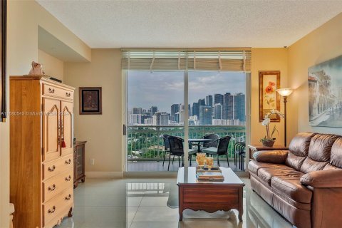 Condominio en venta en Miami, Florida, 2 dormitorios, 105.91 m2 № 1411949 - foto 4