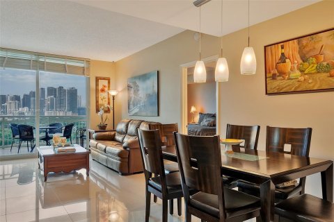 Condominio en venta en Miami, Florida, 2 dormitorios, 105.91 m2 № 1411949 - foto 1