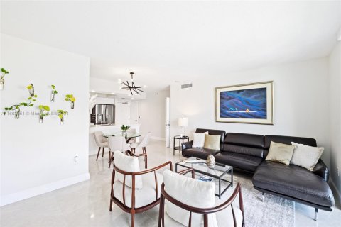 Condo in Fort Lauderdale, Florida, 2 bedrooms  № 1411985 - photo 9