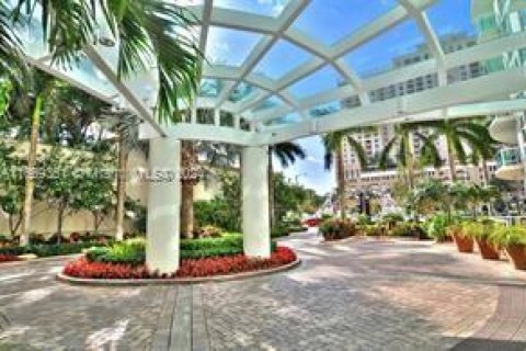 Condo in Fort Lauderdale, Florida, 2 bedrooms  № 1411985 - photo 21