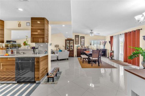 Villa ou maison à vendre à Miami, Floride: 3 chambres, 173.36 m2 № 1333482 - photo 18