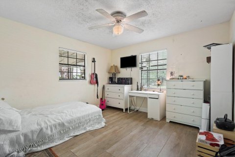 Casa en venta en Palm City, Florida, 6 dormitorios, 388.24 m2 № 1118072 - foto 24