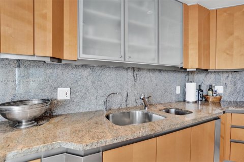 Condo in Aventura, Florida, 3 bedrooms  № 1348305 - photo 16