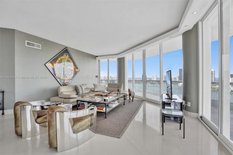 Condo in Aventura, Florida, 3 bedrooms  № 1348305 - photo 7