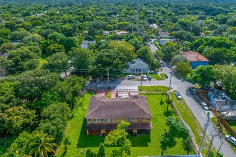 Propiedad comercial en venta en Miami, Florida № 1374274 - foto 19