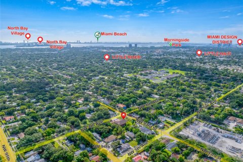 Propiedad comercial en venta en Miami, Florida № 1374274 - foto 2