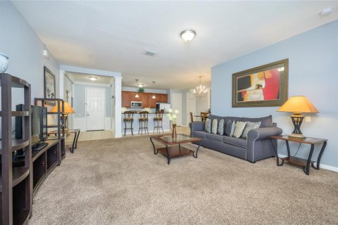 Condo in Orlando, Florida, 2 bedrooms  № 1352439 - photo 18