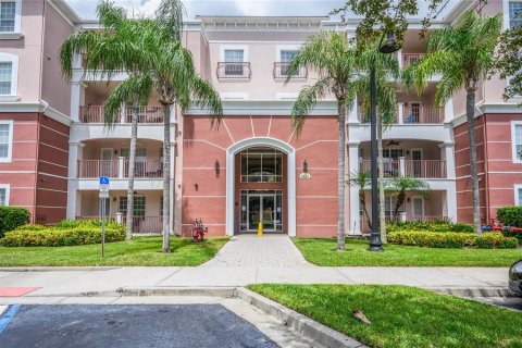 Condo in Orlando, Florida, 2 bedrooms  № 1352439 - photo 1