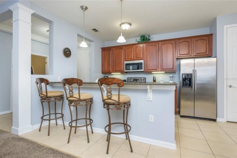 Condo in Orlando, Florida, 2 bedrooms  № 1352439 - photo 12