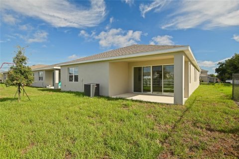 House in Eagle Lake, Florida 4 bedrooms, 192.31 sq.m. № 1352475 - photo 18