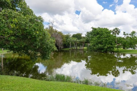 Copropriété à vendre à Bradenton, Floride: 3 chambres, 89.19 m2 № 1352438 - photo 27