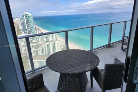 Hotel in Hollywood, Florida 1 bedroom, 78.97 sq.m. № 1180708 - photo 7